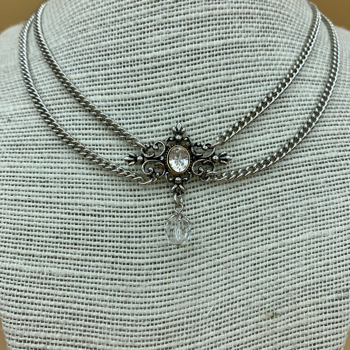 Zweireihiges Collier „Nati“ mit Swarovski®-Kristall im Zentrum