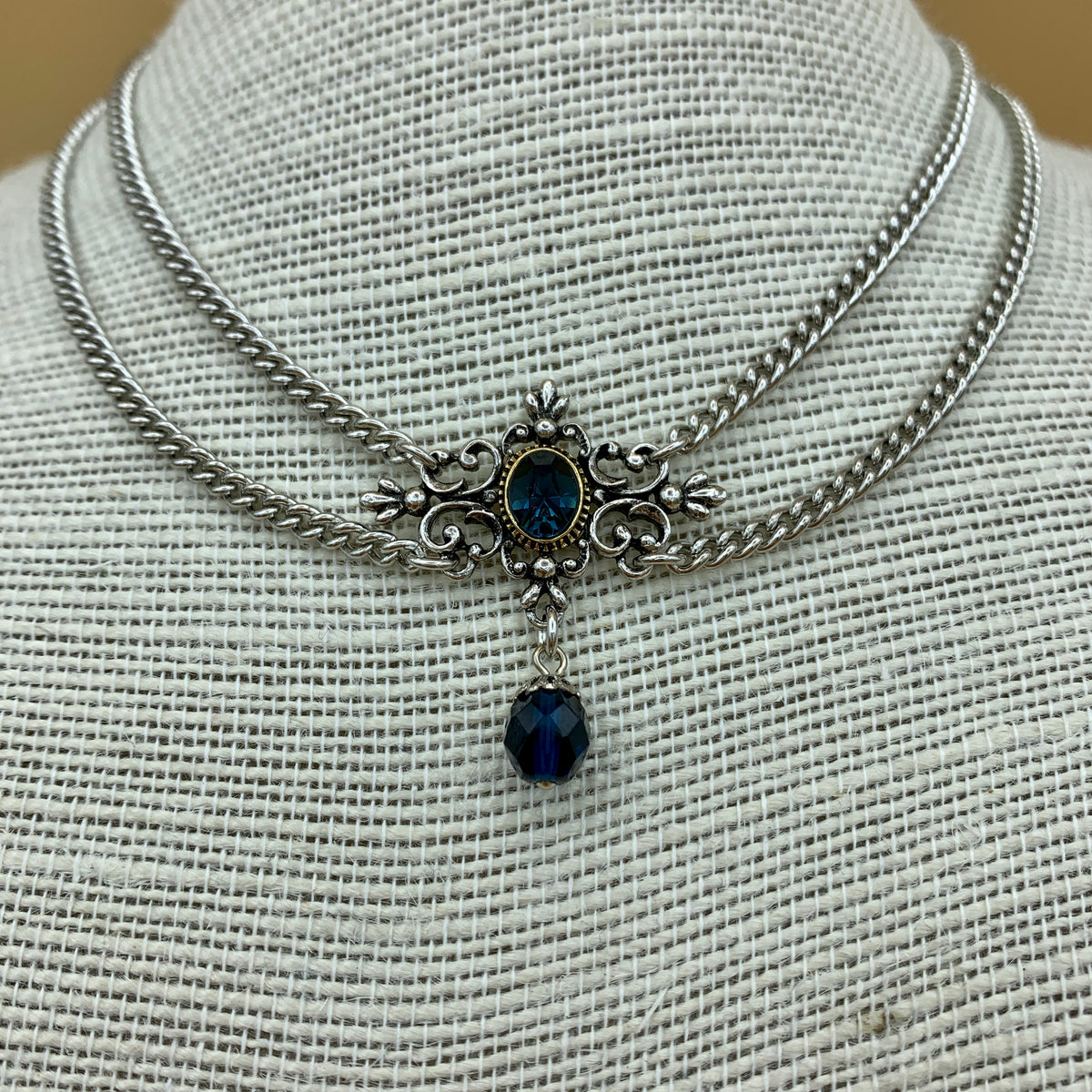 Zweireihiges Collier „Nati“ mit Swarovski®-Kristall im Zentrum