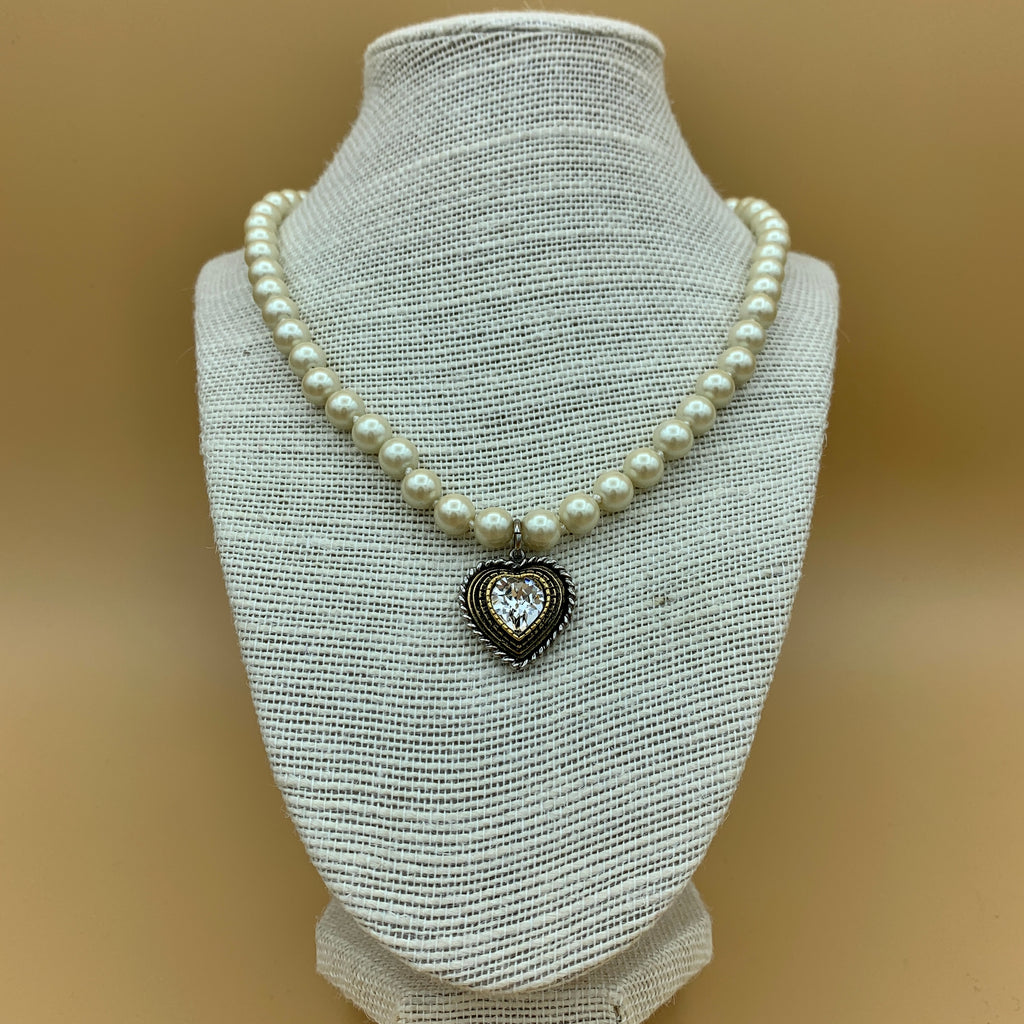 Perlenkette „Sophie“ mit Herzanhänger und Swarovski®-Kristall