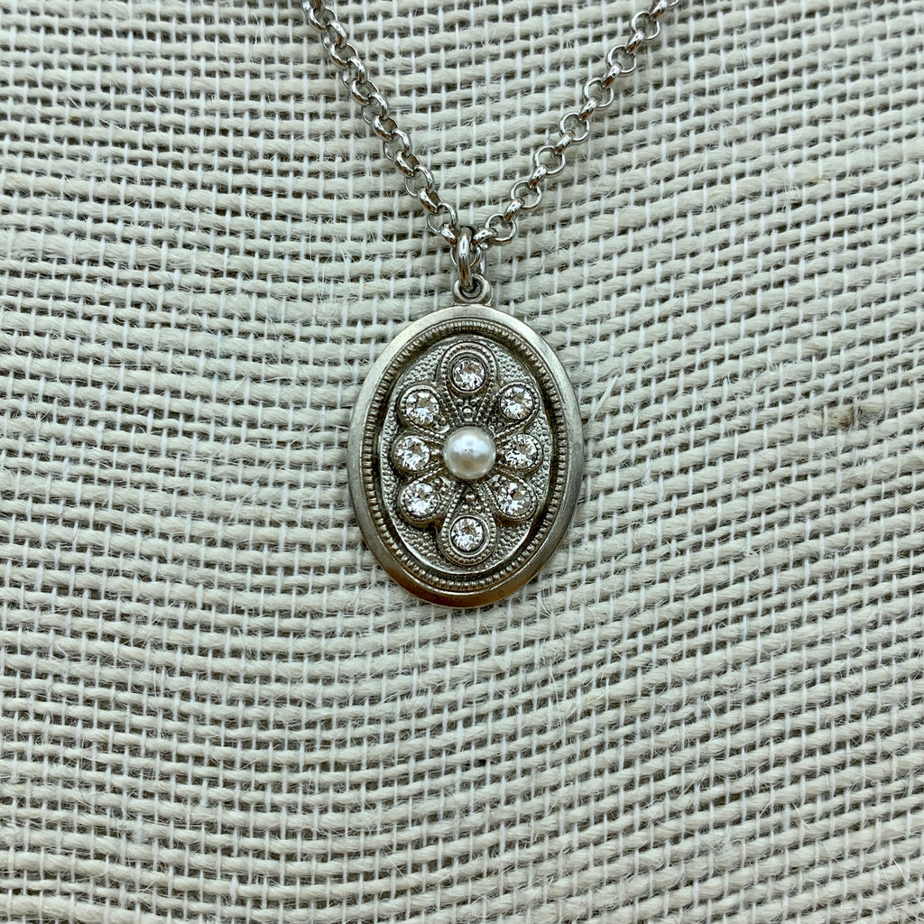 Halskette „Anne“ mit Anhängern aus Swarovski®-Steinen und Perlen