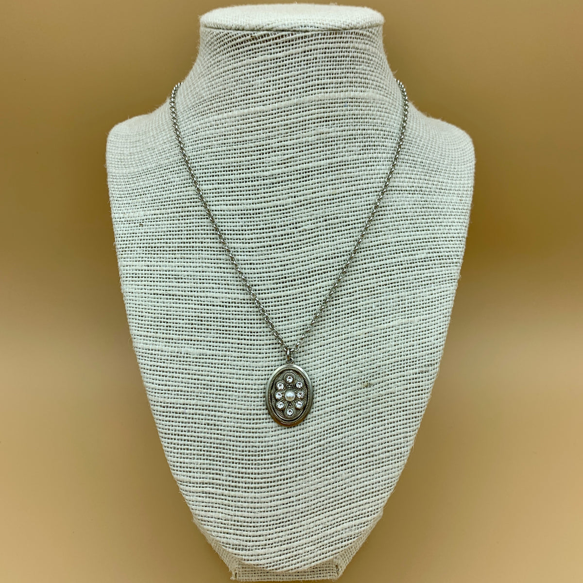 Halskette „Anne“ mit Anhängern aus Swarovski®-Steinen und Perlen