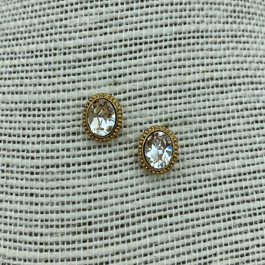 Ovale goldene Ohrstecker „Anne“ mit Swarovski®-Kristall und filigranem Rand