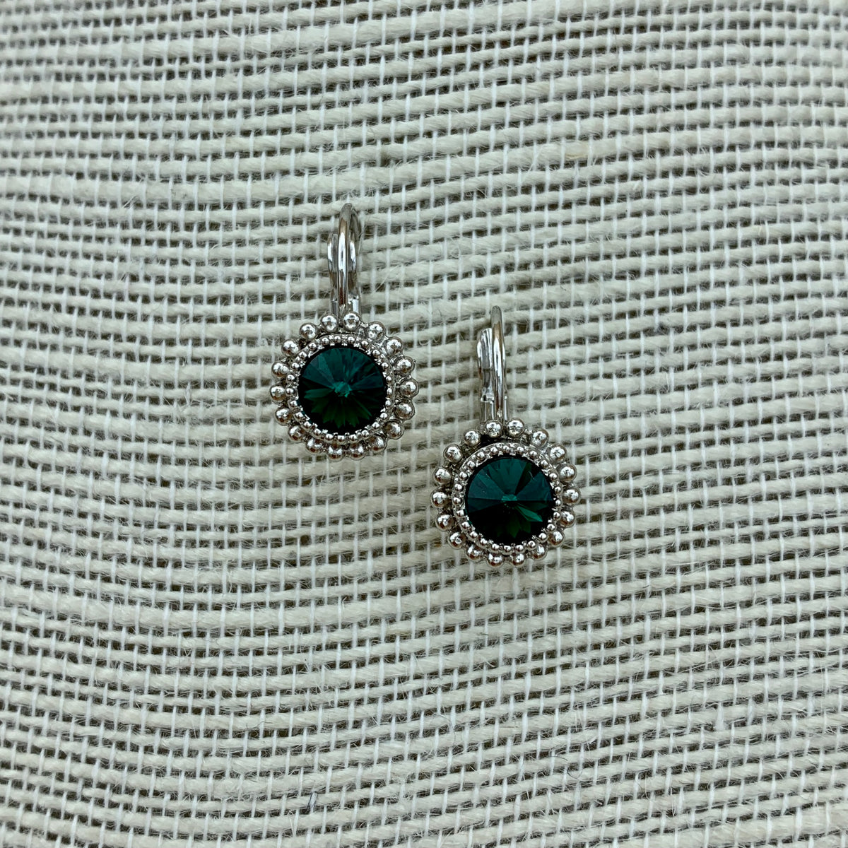 Ohrringe „Maria“ mit rundem, filigran gefasstem Swarovski®-Kristall
