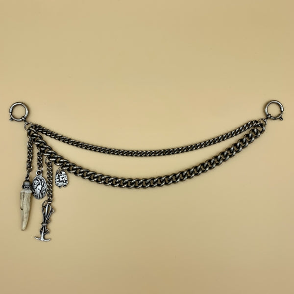 Charivari „Bergfex“, zweireihige Kette mit Hornspitz, Steinbock, Hakl und Rucksack