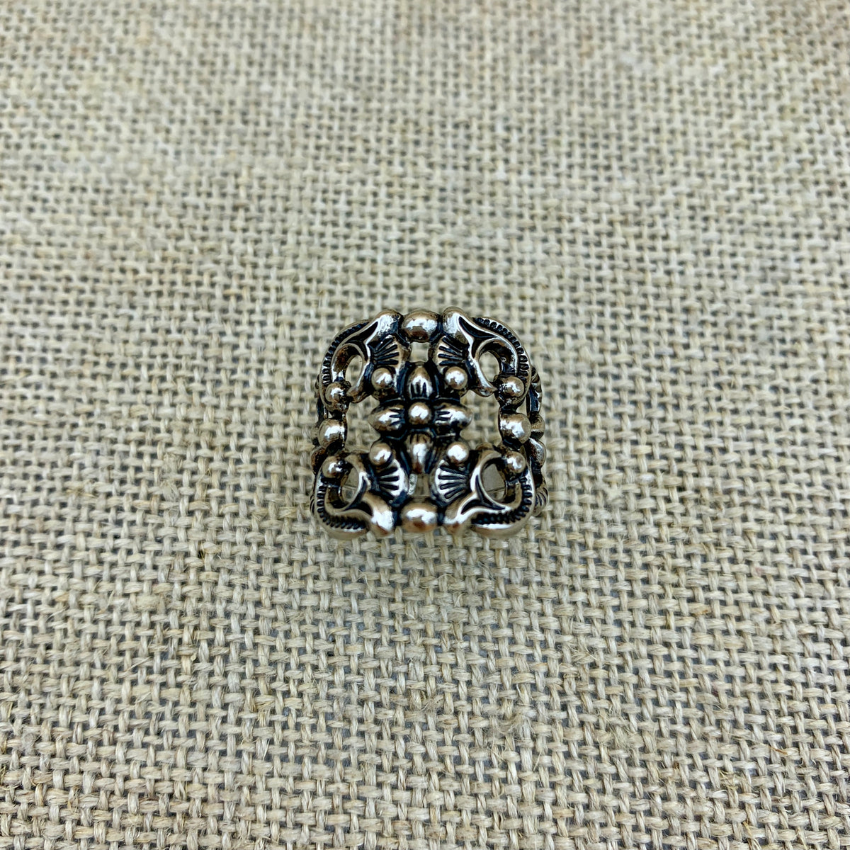 Runder Krawattenring „1“ aus Metall