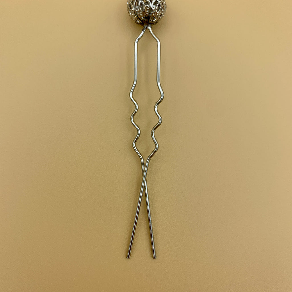 Haarnadel in Altsilber mit kleiner filigraner Kugel