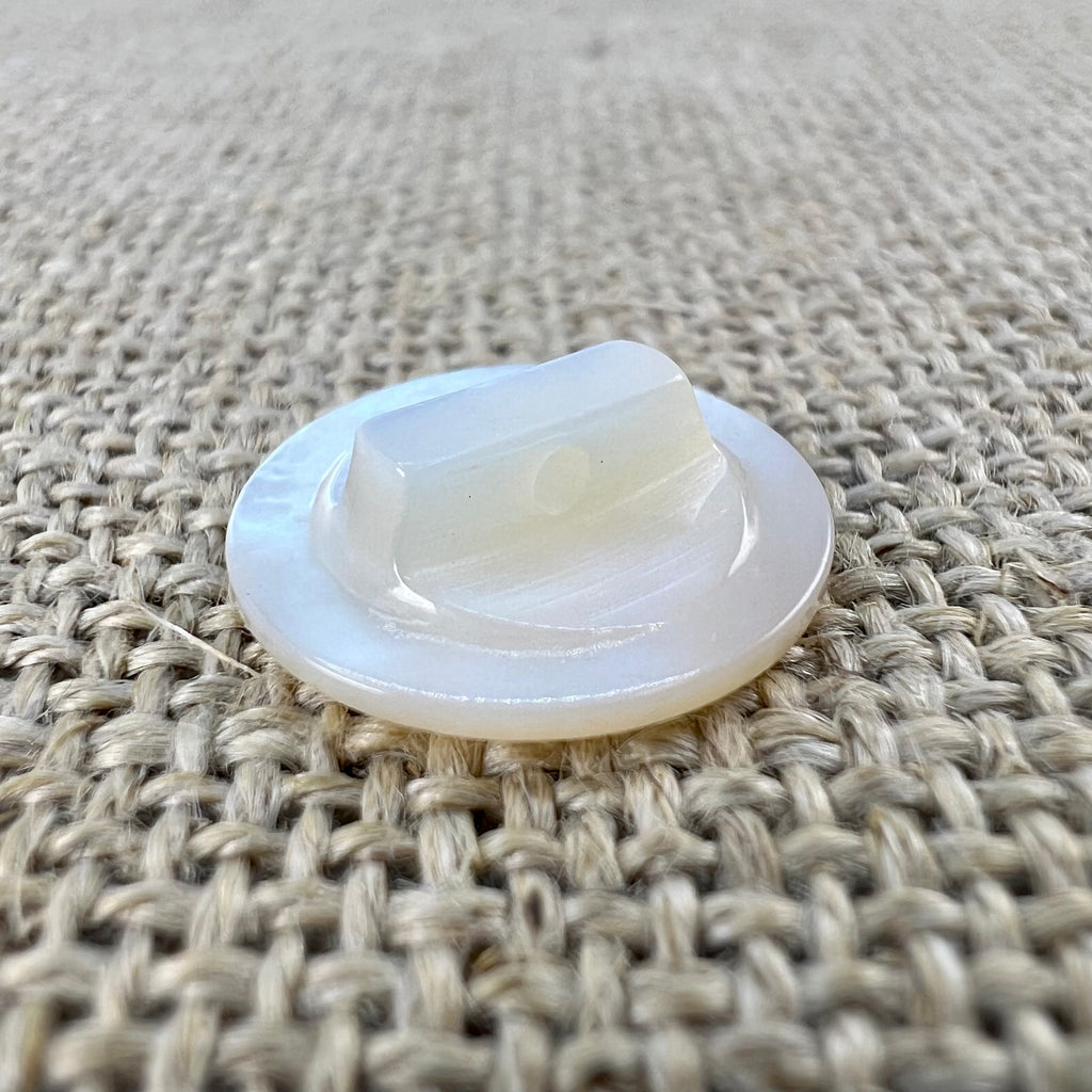 Perlmuttknopf mit Naturöse aus echtem, schimmerndem Perlmutt