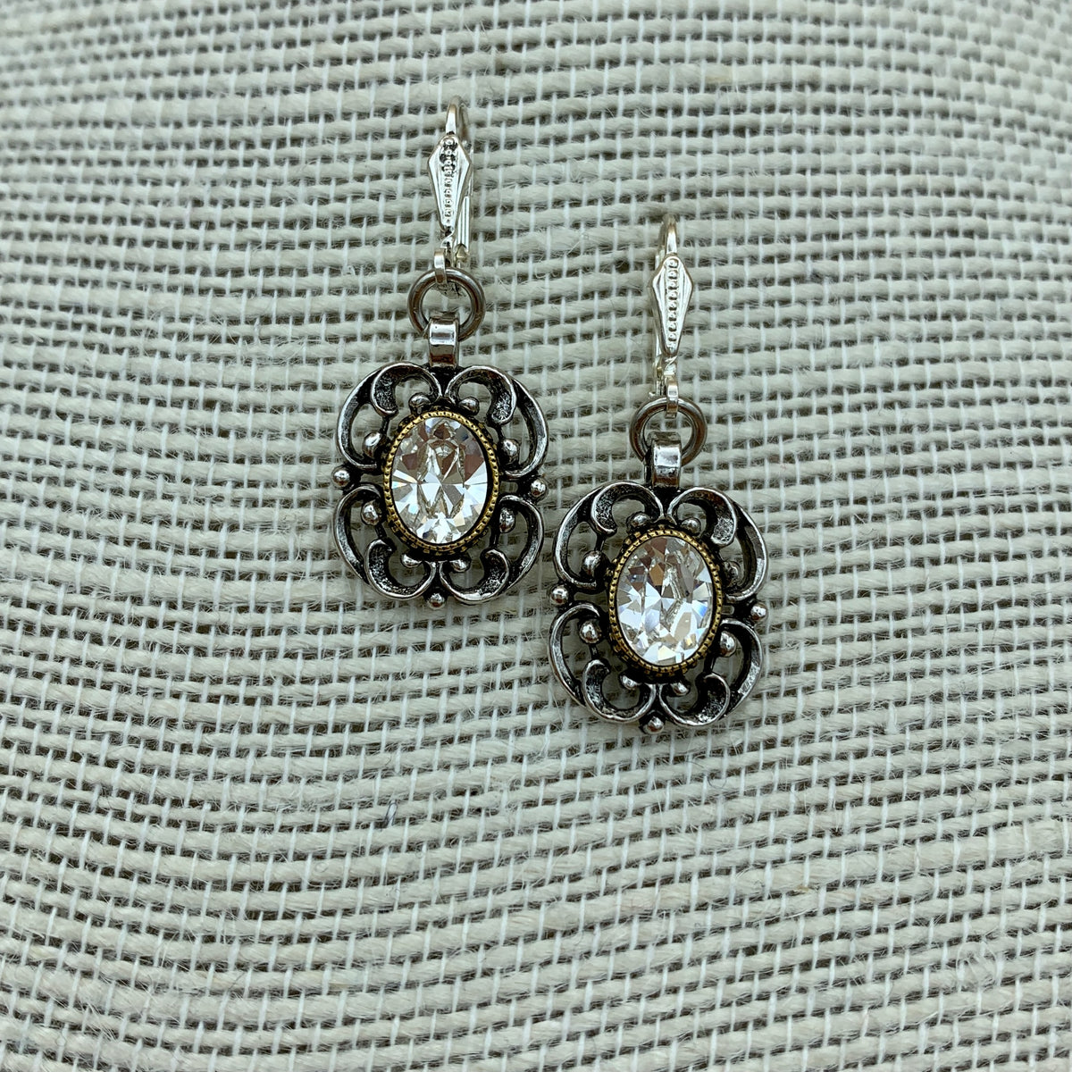 Hängende Ohrringe „Theresa“ mit ovalem Swarovski®-Kristall