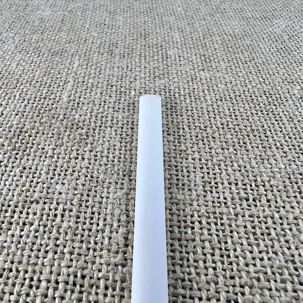 Weiße Miederstäbchen aus Kunststoff