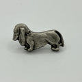 Glatthaardackel-Anstecknadel mit Schlappohren im Antik-Silber-Look