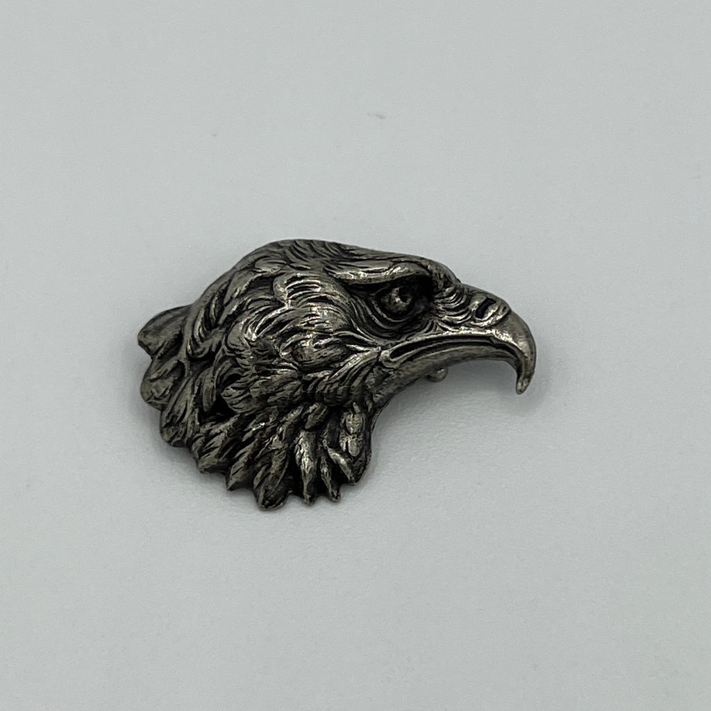 Adler-Anstecknadel im Antik-Silber-Look