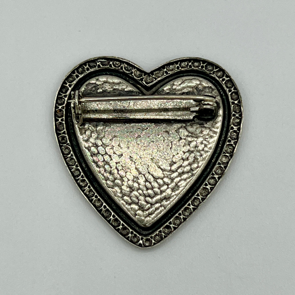 Große Herz-Anstecknadel mit Punktrand im Antik-Silber-Look